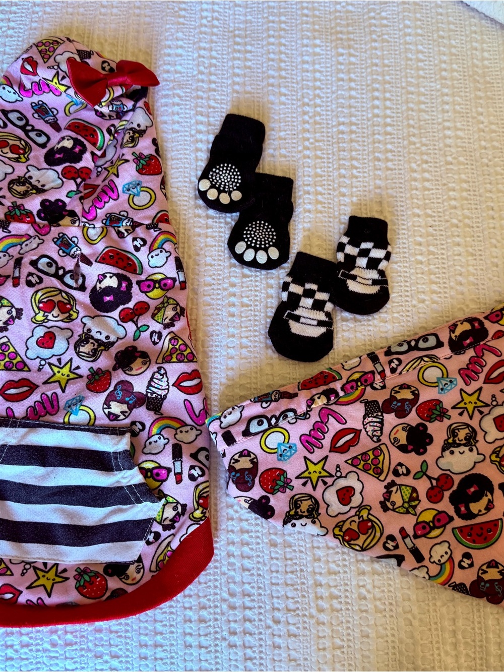 Harajuku Lovers Emoji Print Pet Hoodie, Bandana, and Non-Slip Sock Set